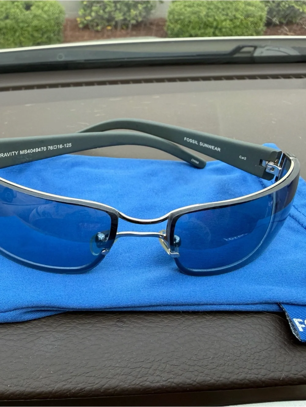 Y2K Fossil Gravity VNTG Blue Wrap sunglasses